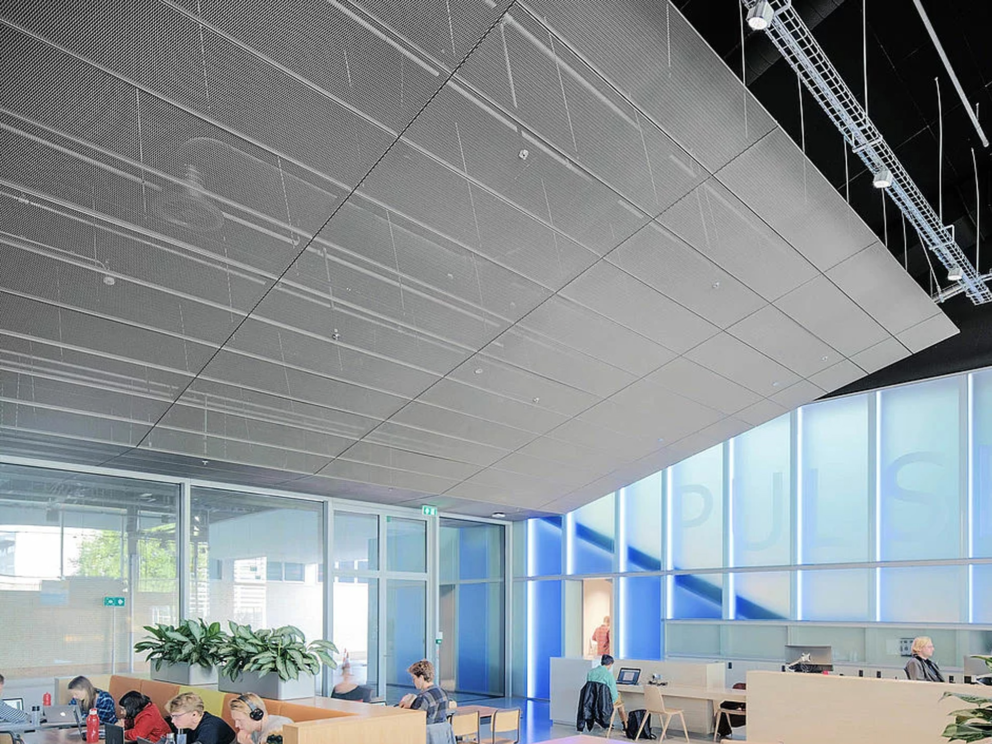 UNIVERSITY OF TECHNOLOGY Aluminum Metal Ceiling Aluminum False Ceiling Panel