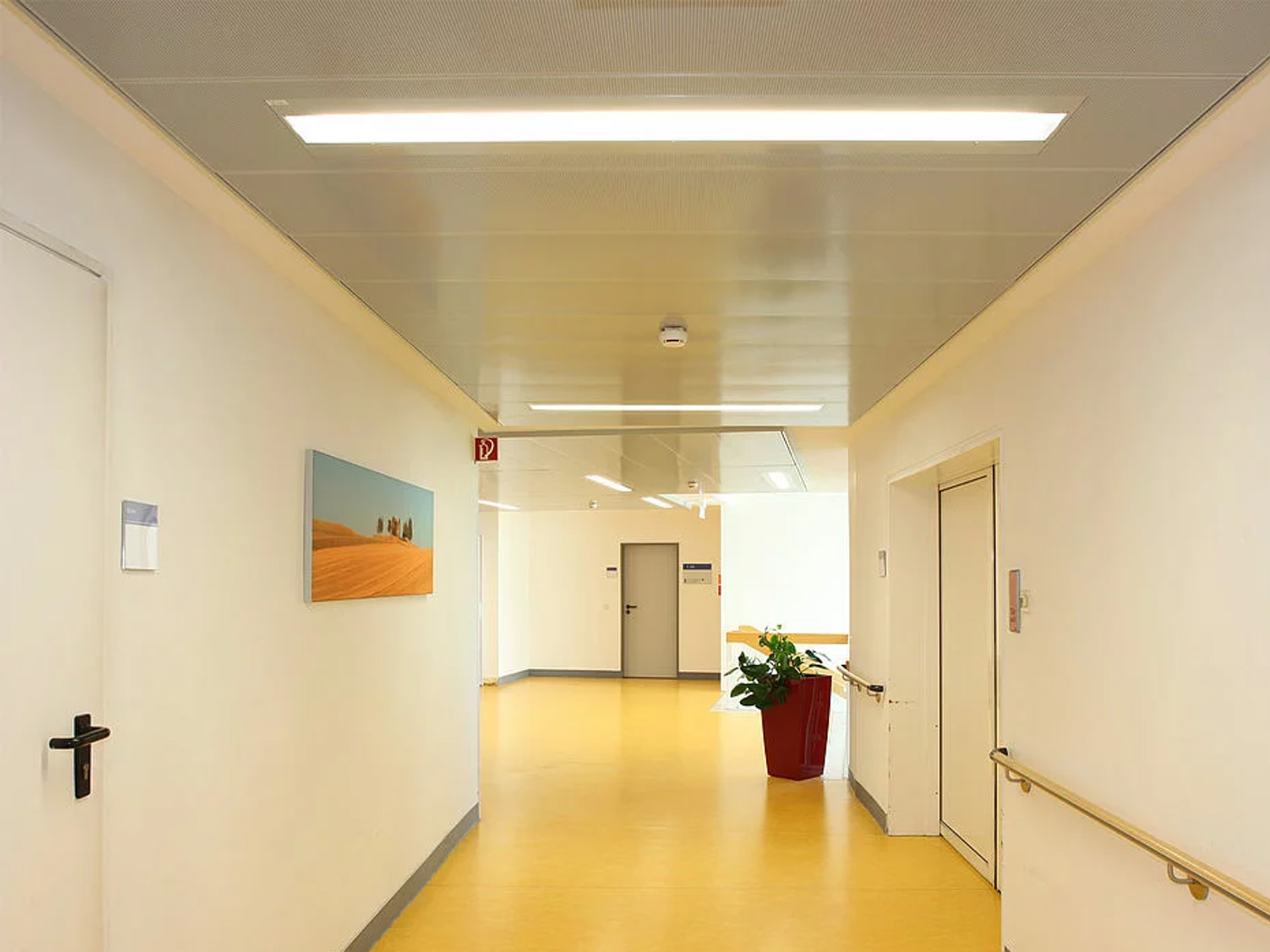 Hospital Aluminum Ceiling Aluminum False Ceiling Panel Baffle Ceiling