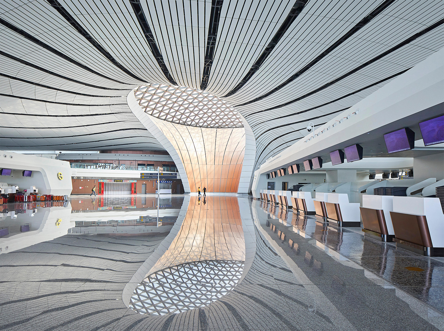 Exploring the Ceiling Design of Beijing Daxing International Airport