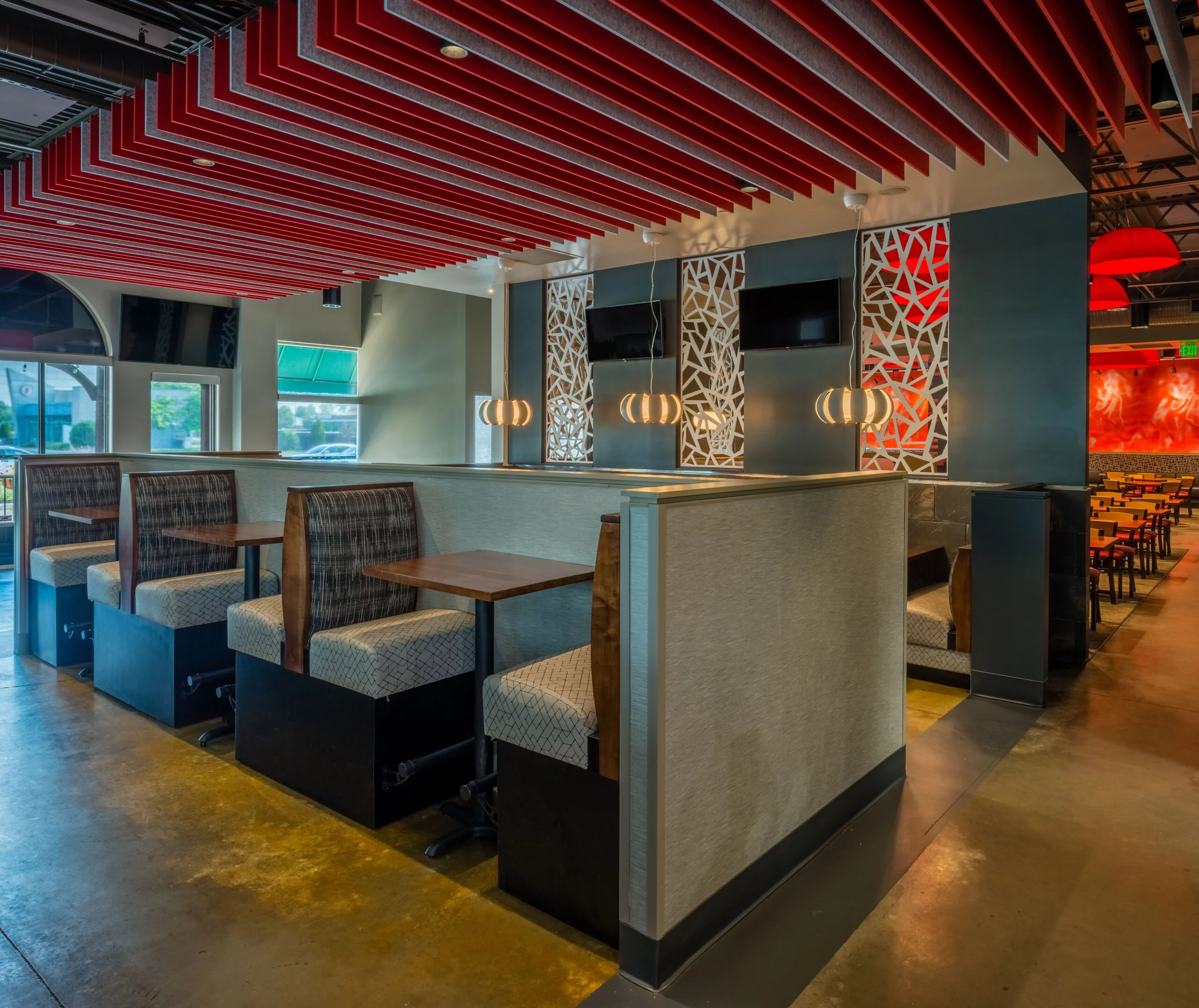 The Technical Advantages of Metal Baffle Ceiling Panels in Restaurant Settings