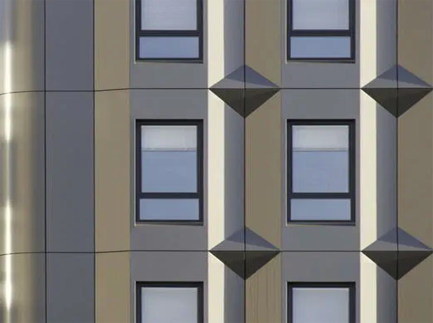 Enhancing Building Safety and Style: The Versatility of Aluminium Cladding