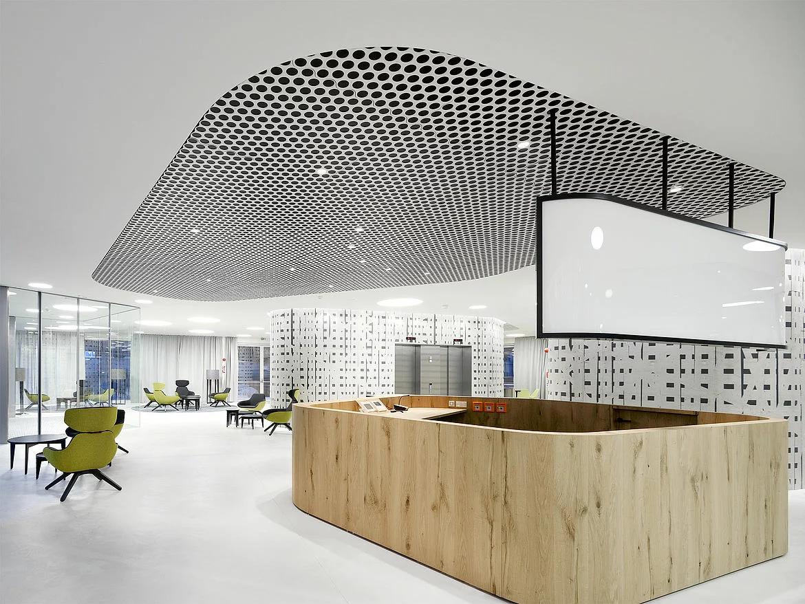 The Aesthetic Appeal of Metal Aluminum Ceiling Panels in Modern Offices