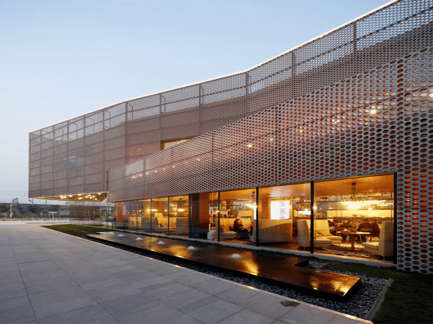 Harnessing the Benefits of Mesh Panel Cladding for Exterior Architecture