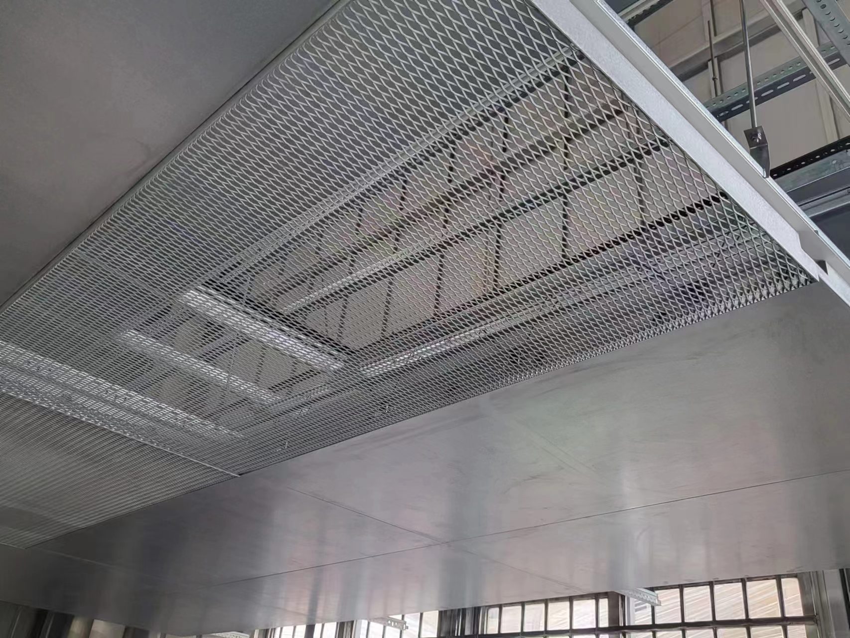 The Modern Aesthetic of Perforated Metal Ceiling Aluminum Panels in Interior Design