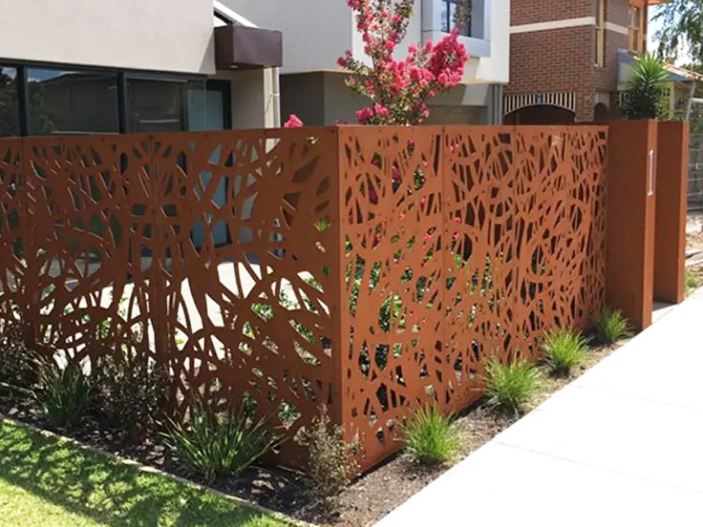 Low Cost Finely Processed Decorate Garden Metal Screens For Outdoor